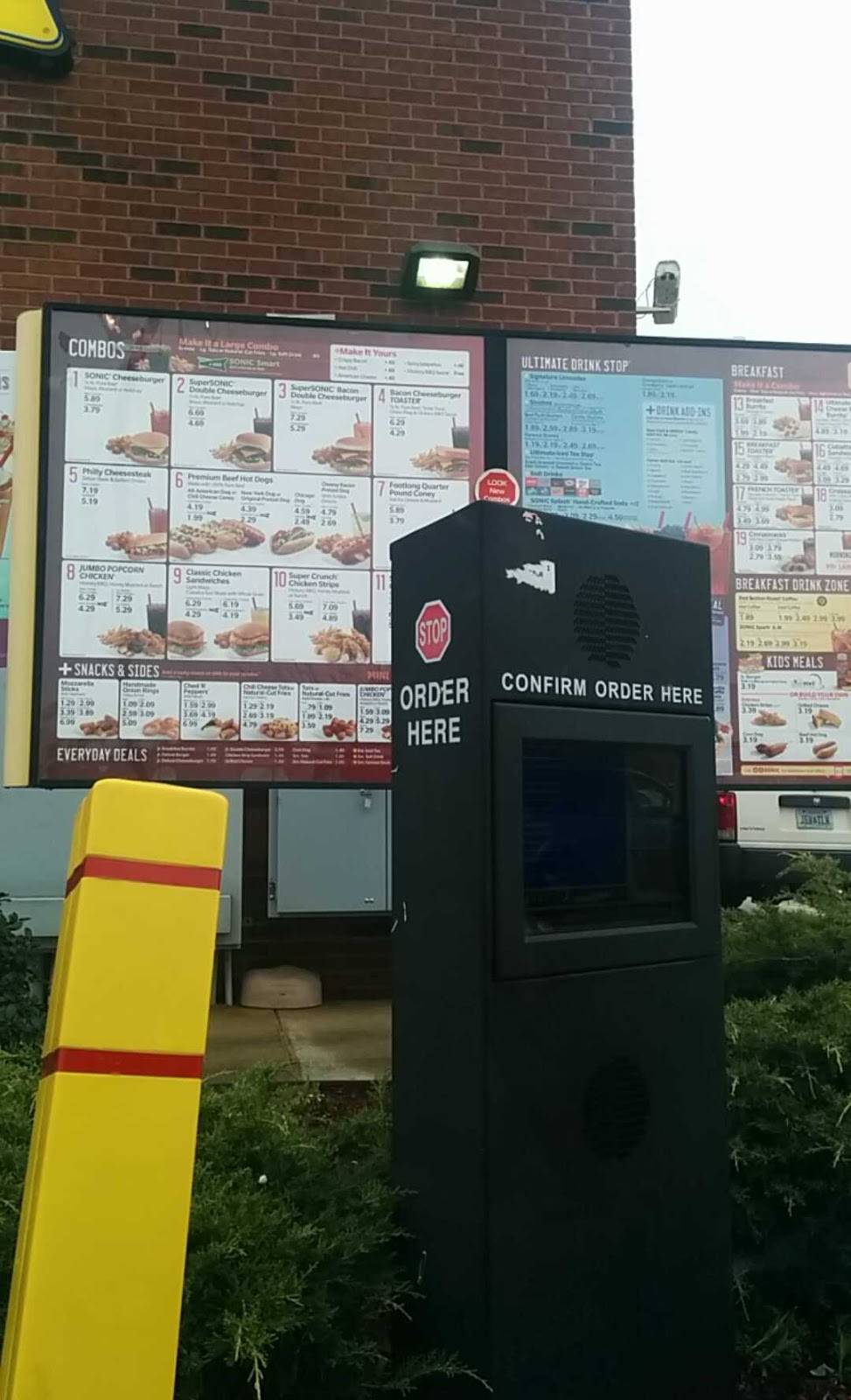 Sonic Drive-In | restaurant | 5817 Plank Rd, Fredericksburg, VA 22407, USA | 5405480774 OR +1 540-548-0774