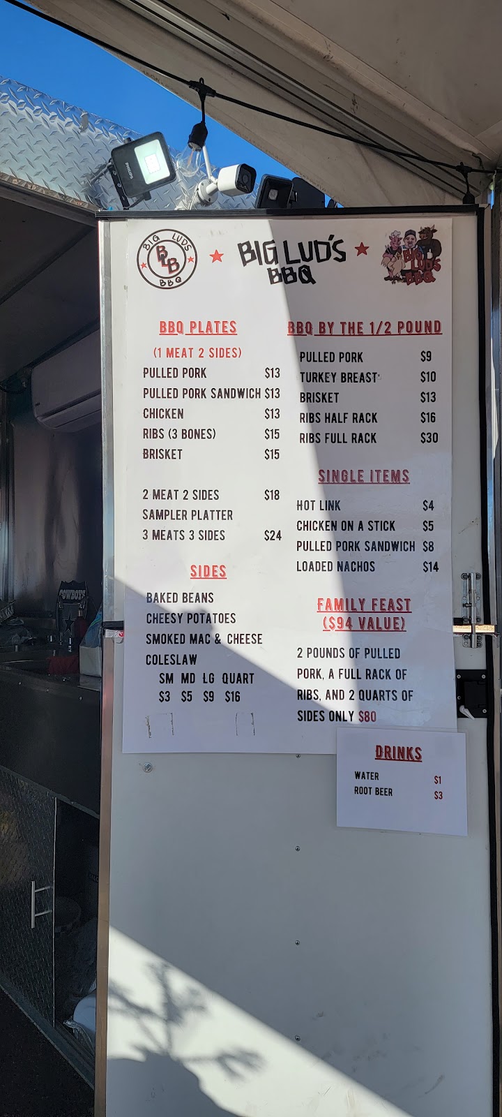 Big Luds BBQ | restaurant | 185 N Bluff St, St. George, UT 84770, USA | 4357737180 OR +1 435-773-7180