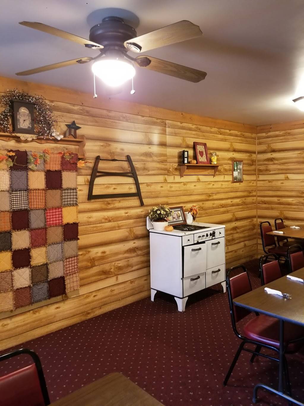 Aprils Country Kitchn | restaurant | 640 Heller Dr, Newcomerstown, OH 43832, USA | 7404984242 OR +1 740-498-4242