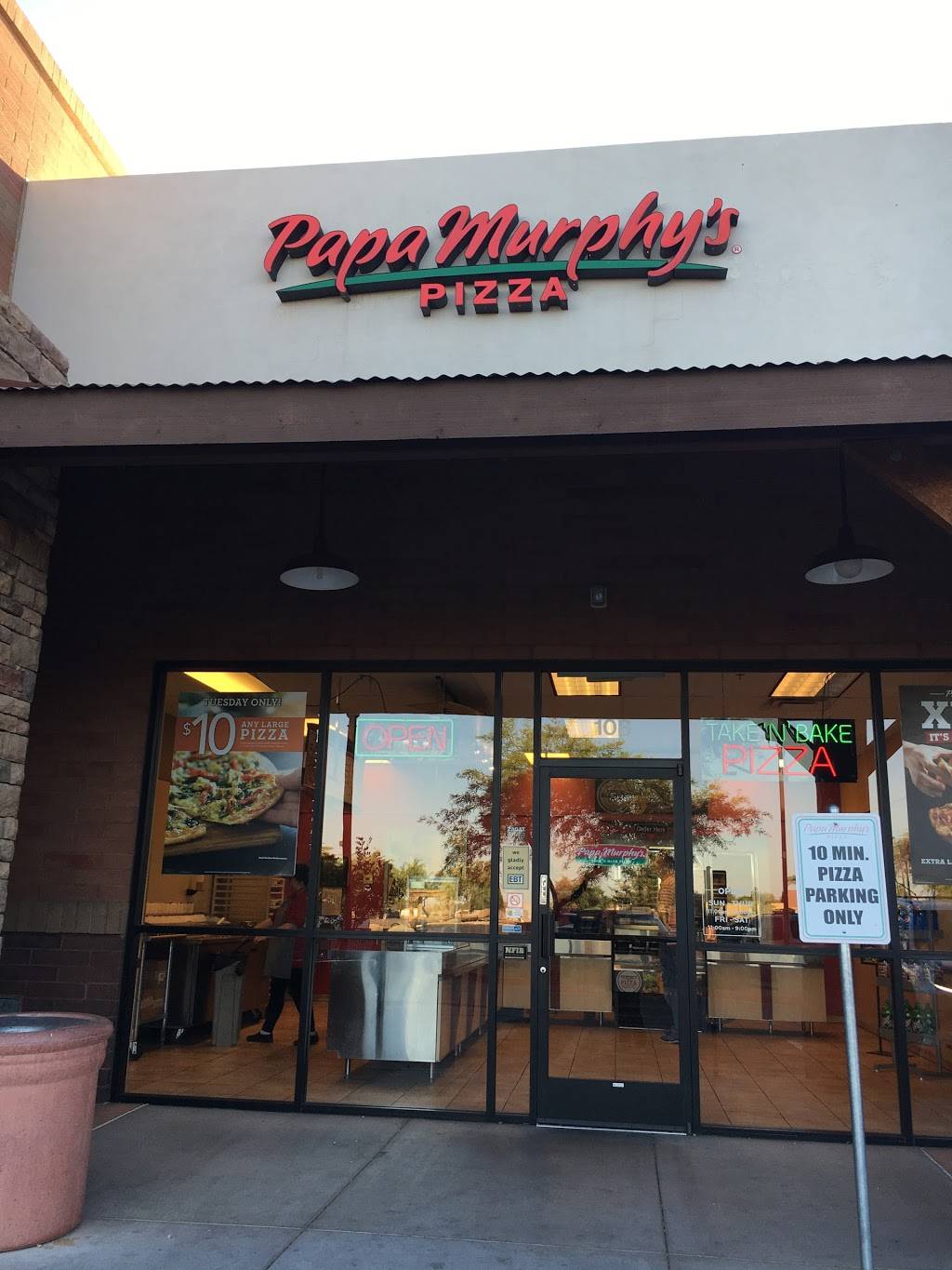 Papa Murphys Take N Bake Pizza | meal takeaway | 23706 S Power Rd #108, Queen Creek, AZ 85142, USA | 4809882772 OR +1 480-988-2772