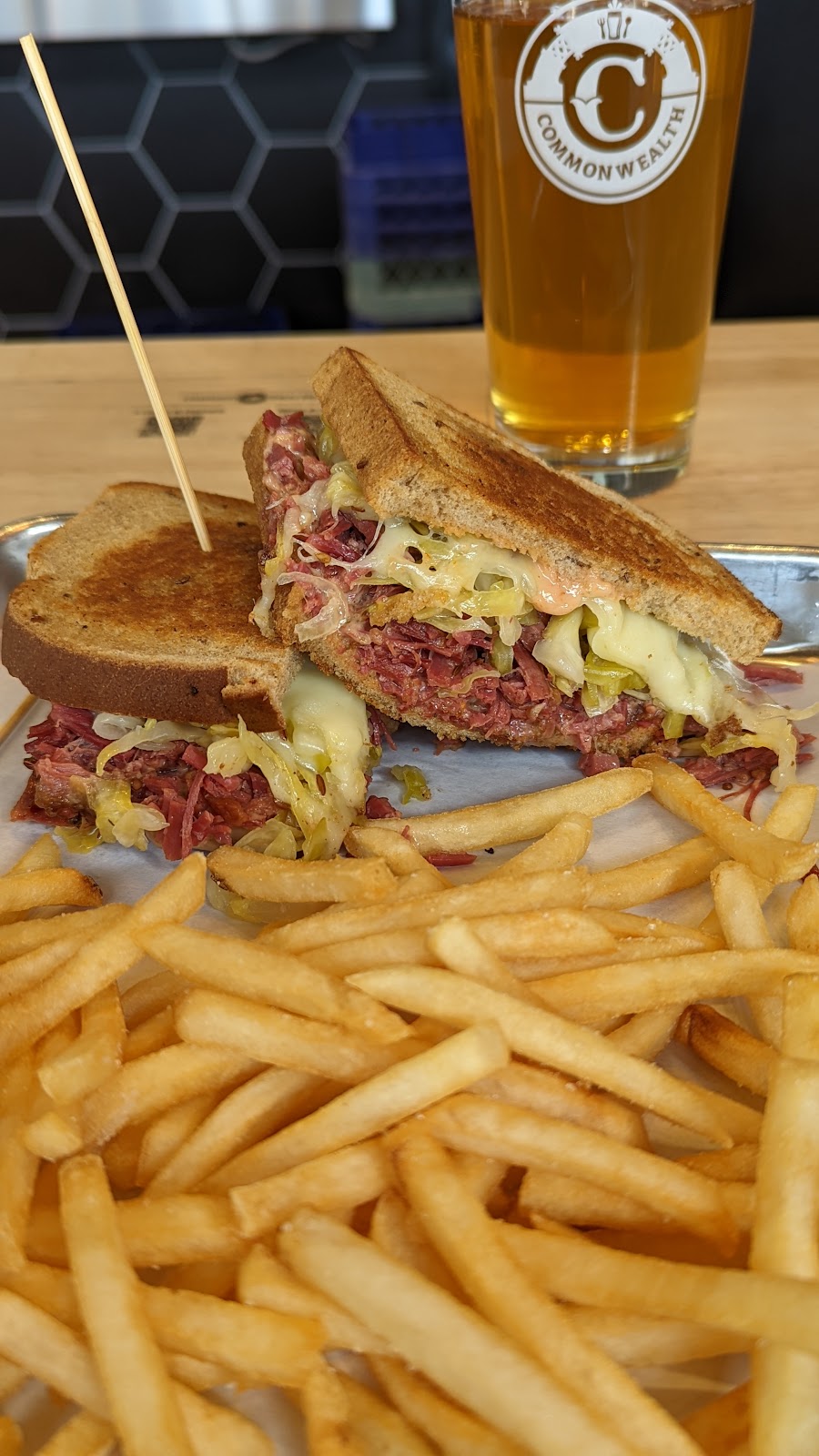 Commonwealth Turlock | restaurant | 200 W Main St, Turlock, CA 95380, USA | 2092500210 OR +1 209-250-0210