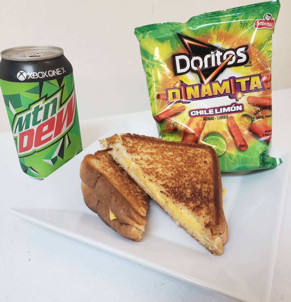 Three Palms Snack Shack | meal takeaway | 14465-S Vista Del Lago Blvd, Winter Garden, FL 34787, USA | 4073008579 OR +1 407-300-8579