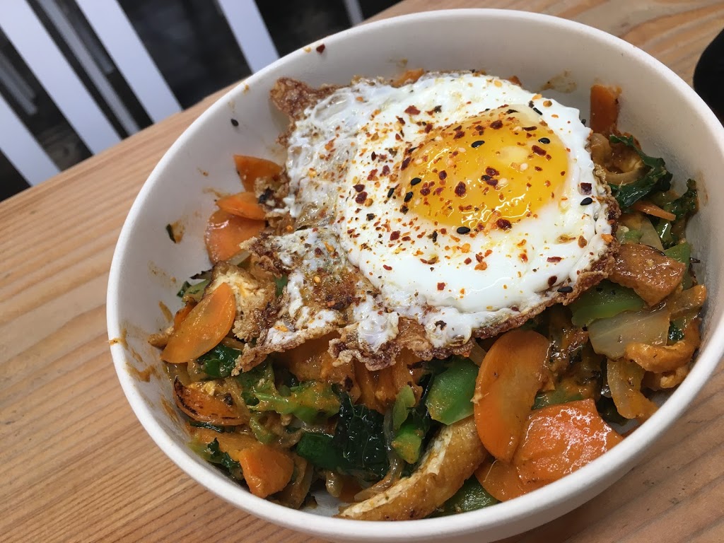 Brightwok Kitchen and Catering | restaurant | 21 E Adams St, Chicago, IL 60603, USA | 3125830729 OR +1 312-583-0729