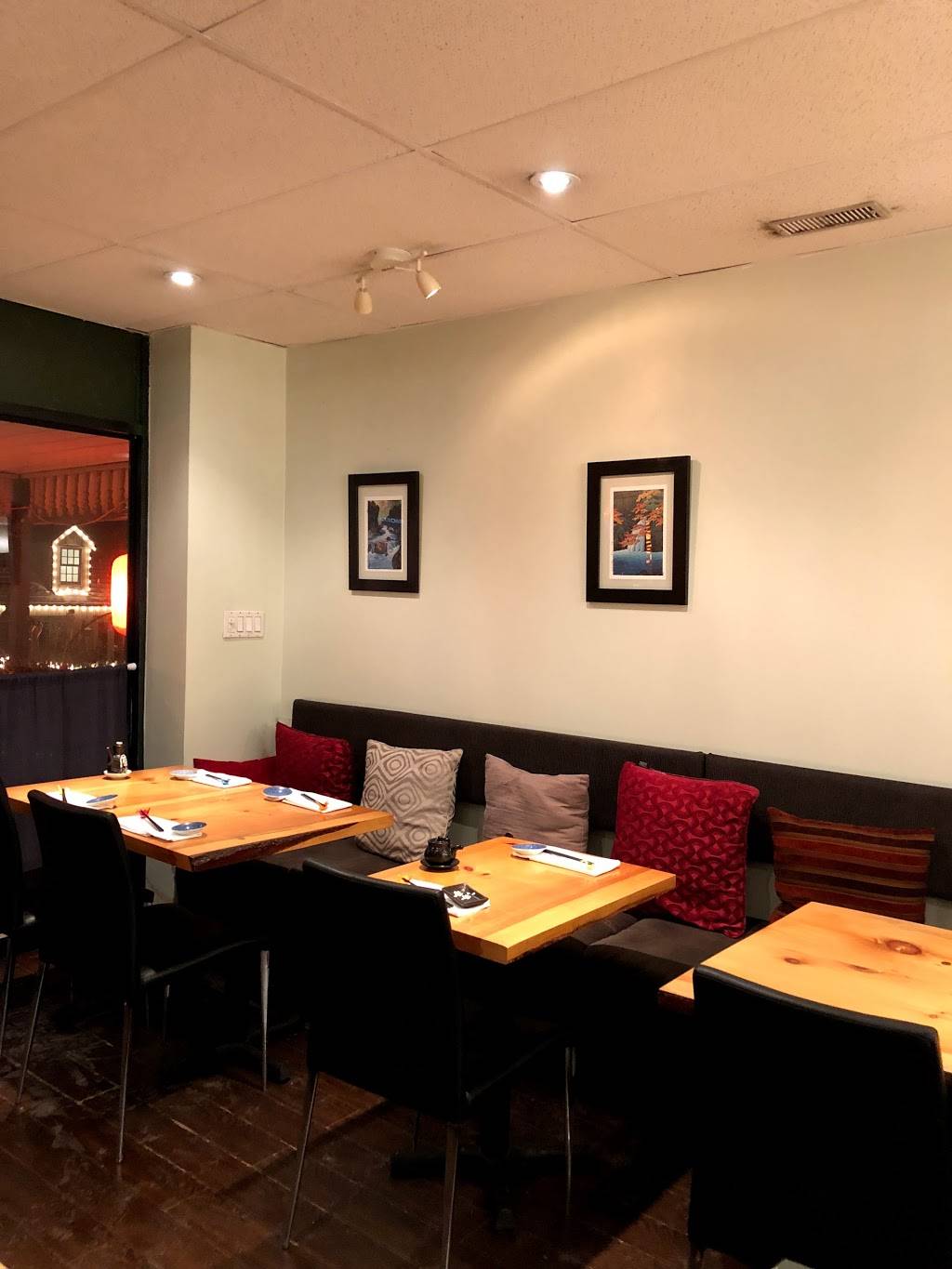 Paper Crane Sushi Bar & Bistro | restaurant | 12975 Keele St #1, King City, ON L7B 1G2, Canada | 6476935831 OR +1 647-693-5831