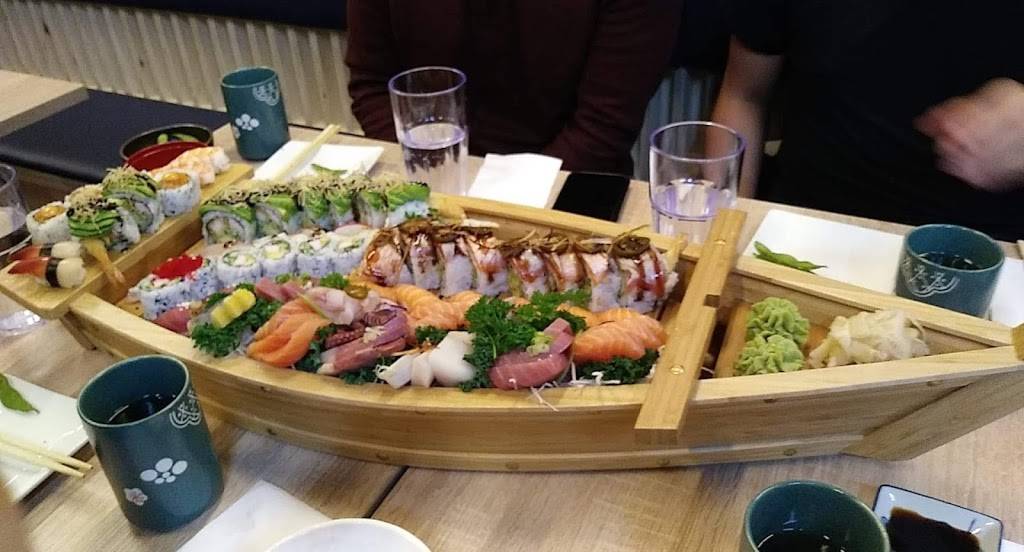 Araya Sushi | restaurant | 6040 Hwy 7, Markham, ON L3P 3A8, Canada | 9052016669 OR +1 905-201-6669