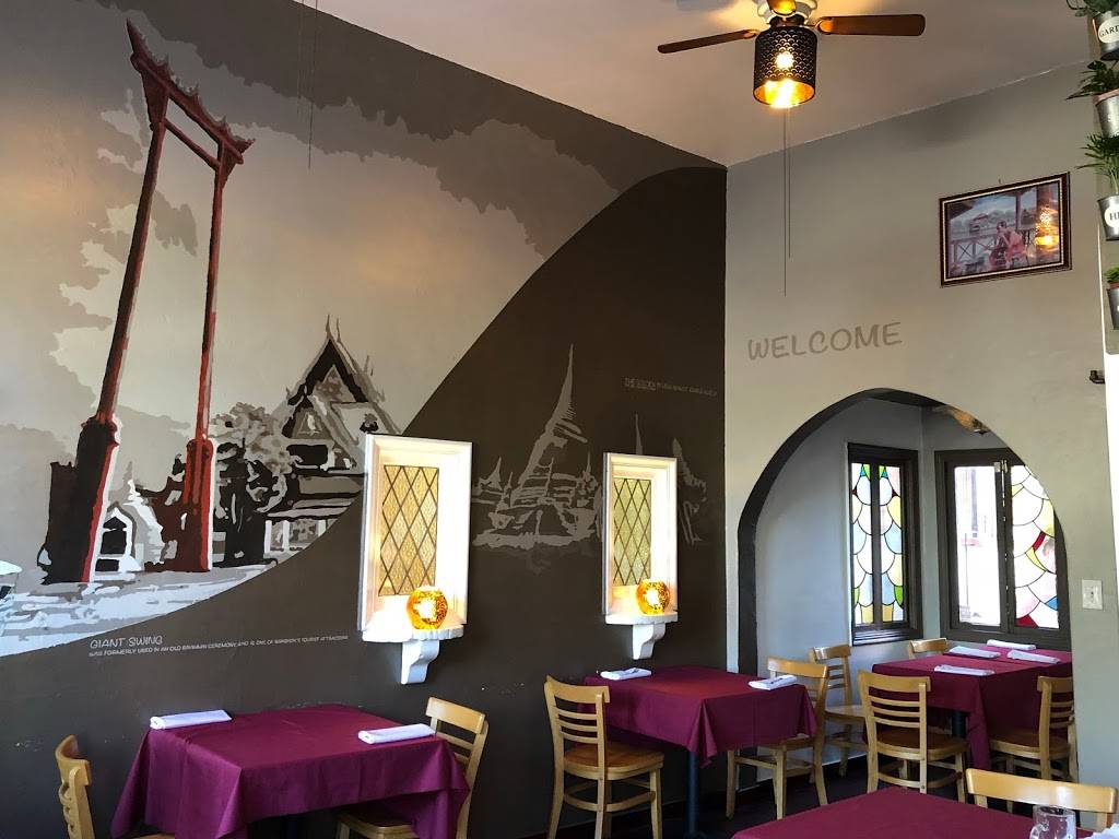 Lilly thai kitchen | restaurant | 1453 Dwight Way, Berkeley, CA 94702, USA | 5106499315 OR +1 510-649-9315