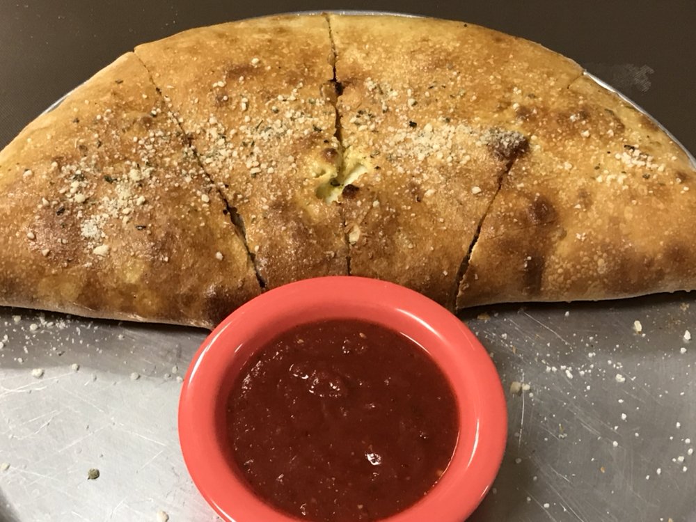 Alfredos Italian & Greek | restaurant | 221 8th St, Marlinton, WV 24954, USA | 3047992222 OR +1 304-799-2222