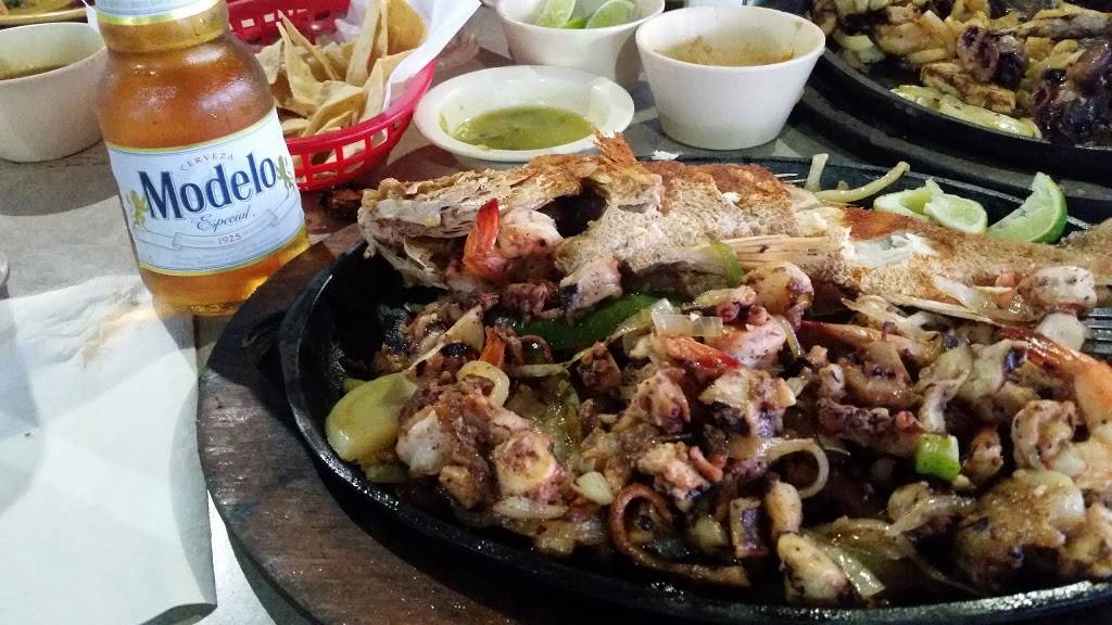 Ostioneria Michoacan | restaurant | 1817 Wirt Rd, Houston, TX 77055, USA | 7134635410 OR +1 713-463-5410