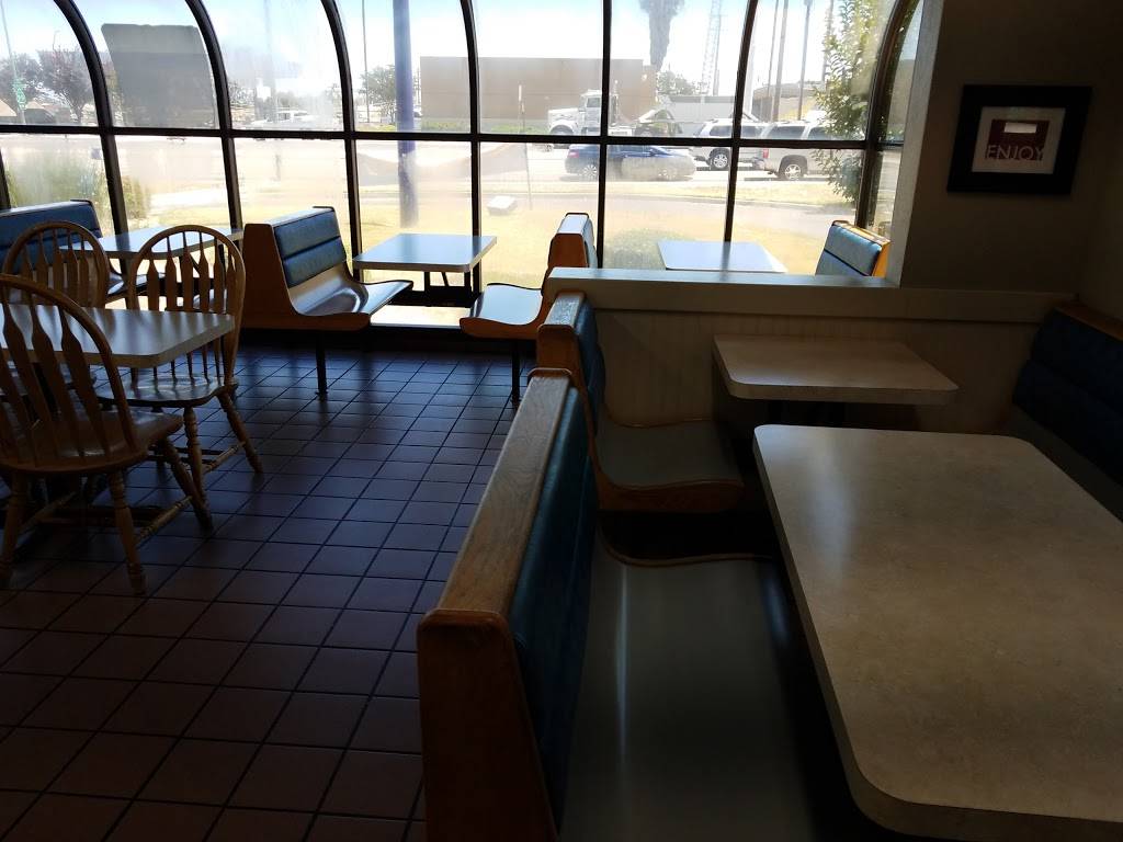 Fosters Freeze | restaurant | 4111 W Swift Ave, Fresno, CA 93722, USA | 5592719575 OR +1 559-271-9575