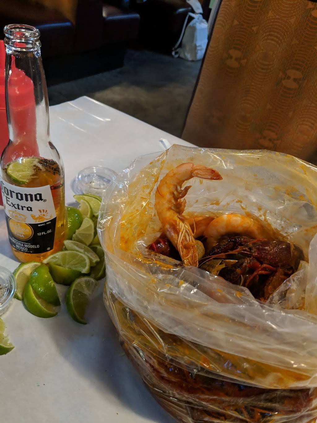 The Bucket Crab & Crawfish | restaurant | 2279 Eagle Glen Pkwy, Corona, CA 92883, USA | 9515499700 OR +1 951-549-9700