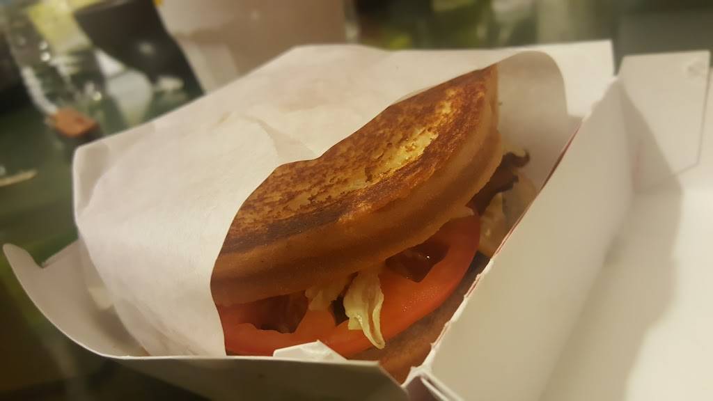 Jack in the Box | restaurant | 50 San Pablo Towne Center, San Pablo, CA 94806, USA | 5104129712 OR +1 510-412-9712