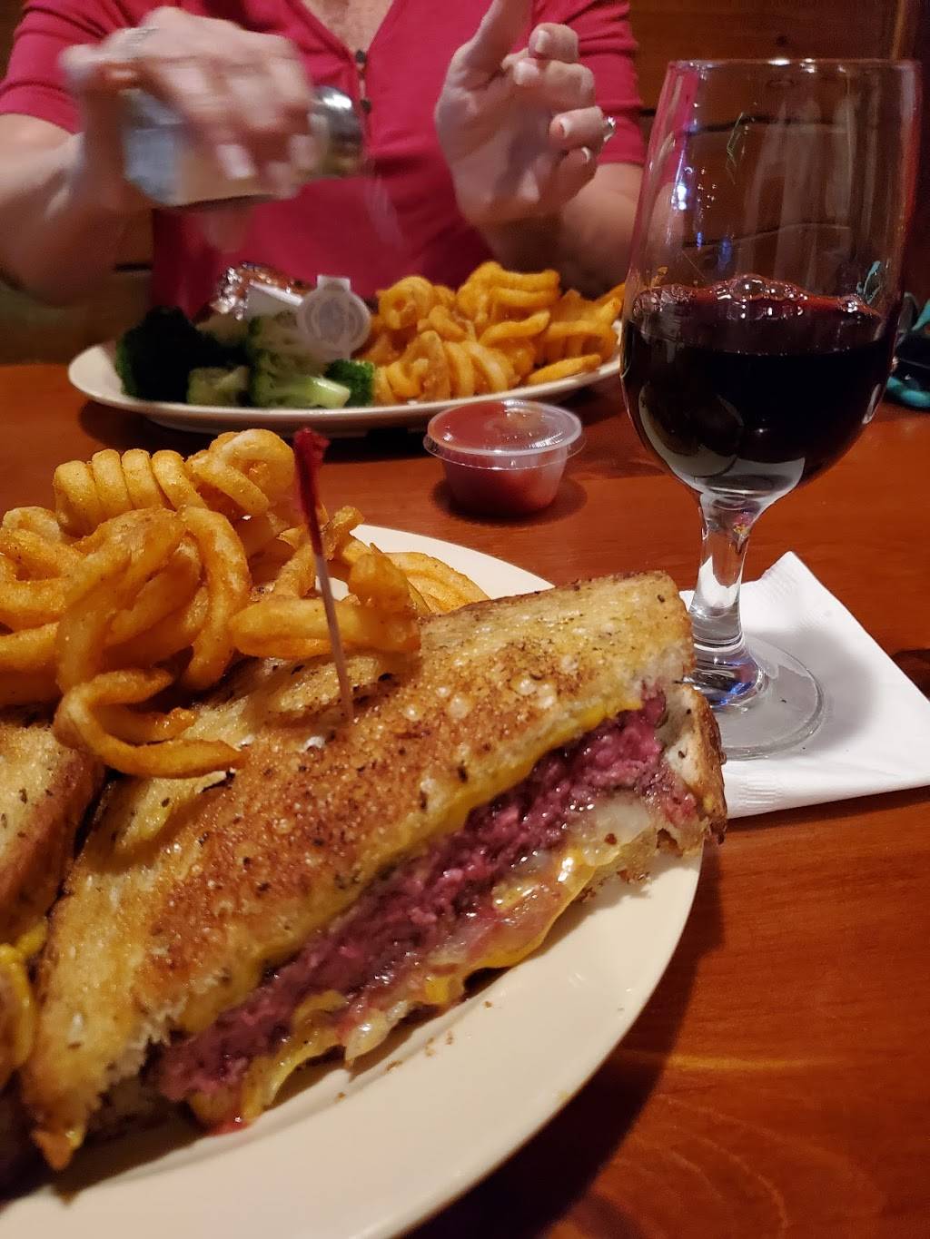 Uncle Als | restaurant | 8200 Griffin Rd, Davie, FL 33328, USA | 9544341630 OR +1 954-434-1630