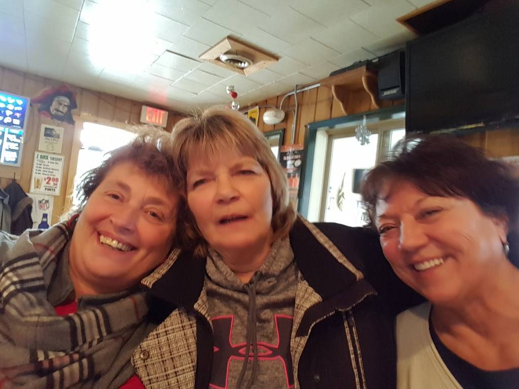 Boom Bay Bar and Grill | restaurant | 7884 Cut Off Ln, Larsen, WI 54947, USA | 9208362073 OR +1 920-836-2073