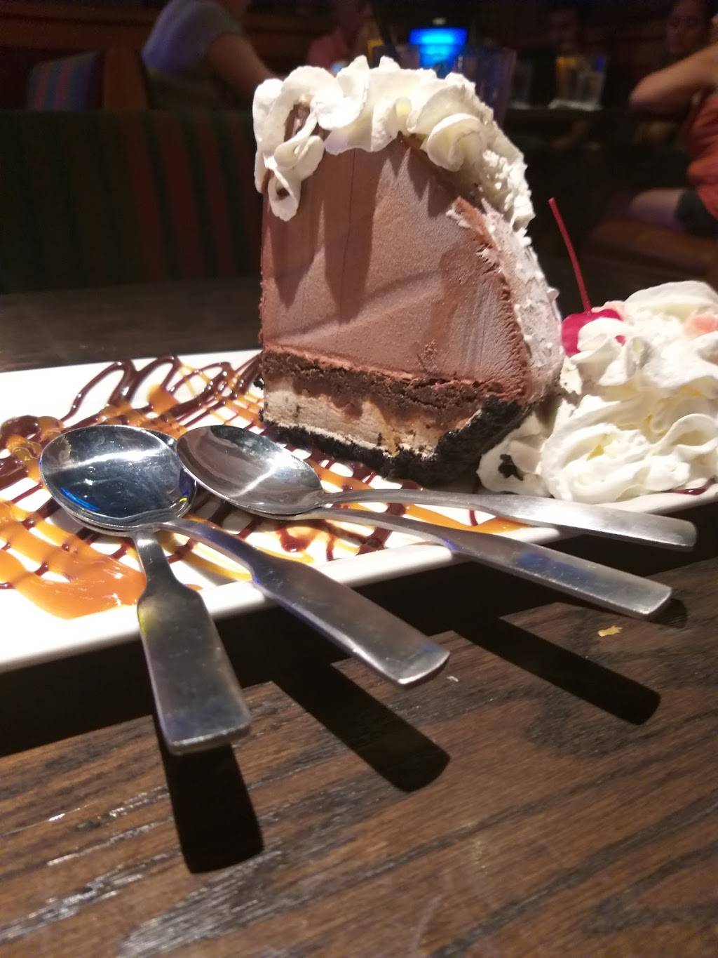 Red Robin Gourmet Burgers and Brews | restaurant | 8304 Kenbrooke Dr, Charlotte, NC 28262, USA | 7049712060 OR +1 704-971-2060