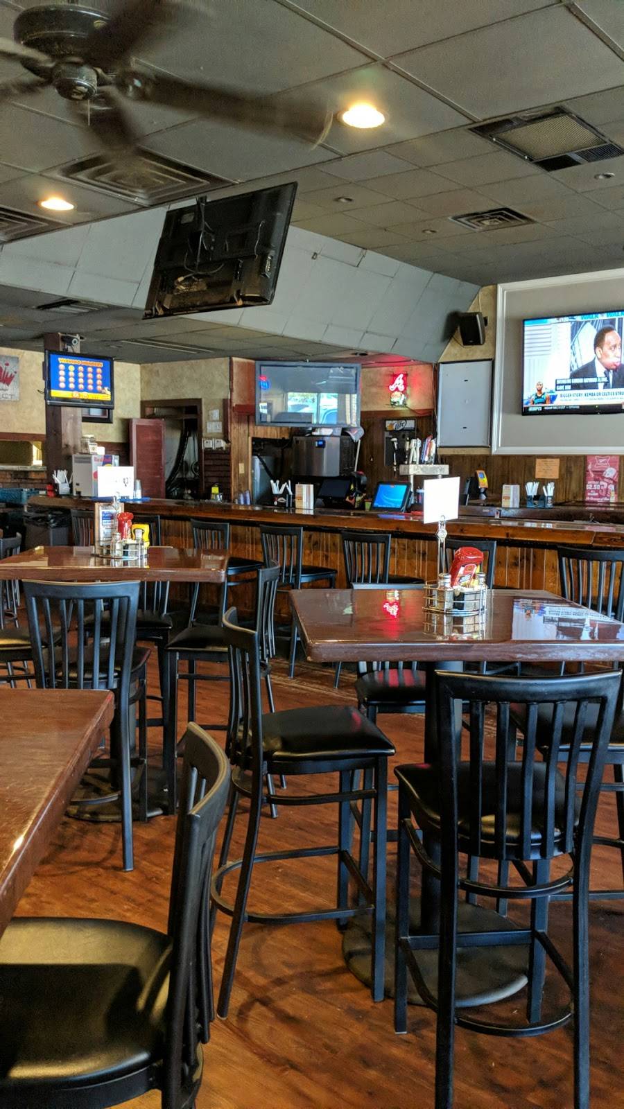 The Derby Sports Bar | restaurant | 7716 Spalding Dr, Norcross, GA 30092, USA | 7704482833 OR +1 770-448-2833