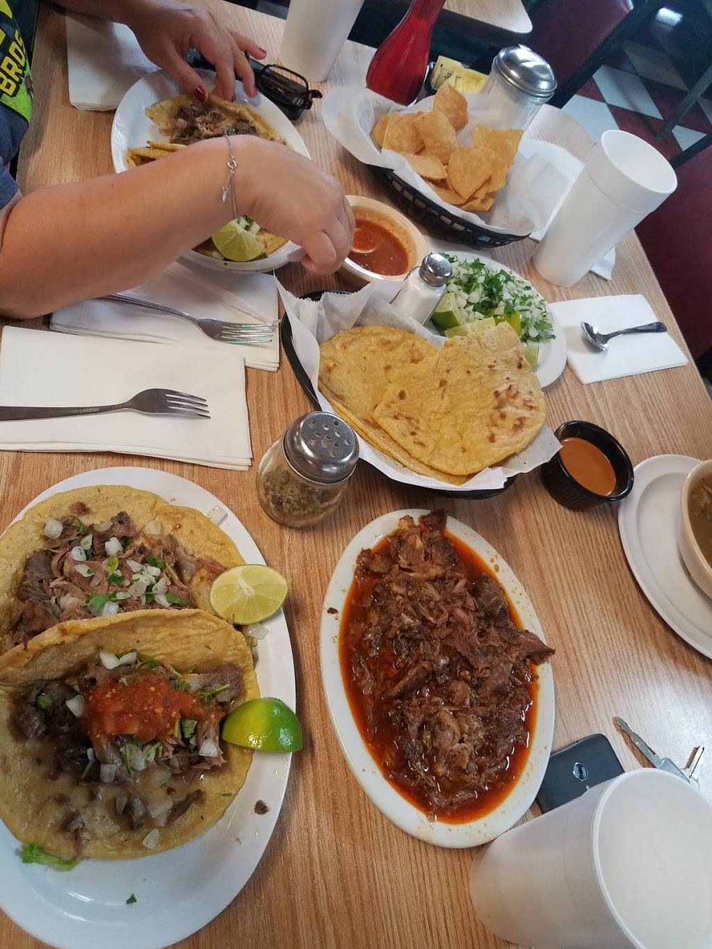 Birrieria Mexico | restaurant | 14552 Vanowen St, Van Nuys, CA 91405, USA | 8189099045 OR +1 818-909-9045