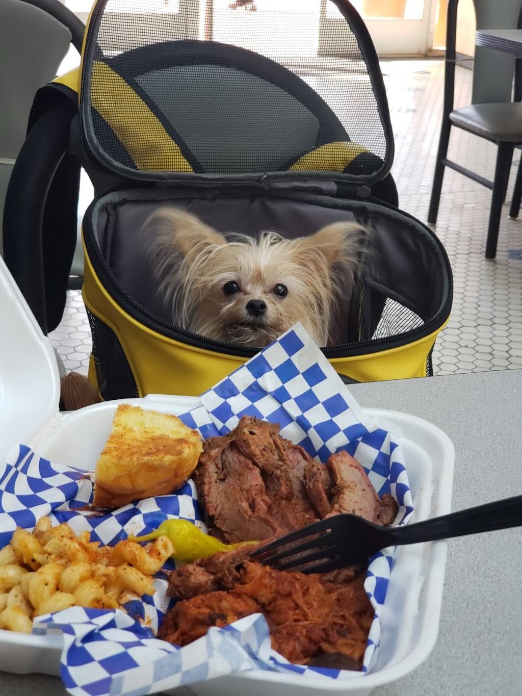 Ventura BBQ Co. | restaurant | 2860 Harbor Blvd, Oxnard, CA 93035, USA | 8055864456 OR +1 805-586-4456