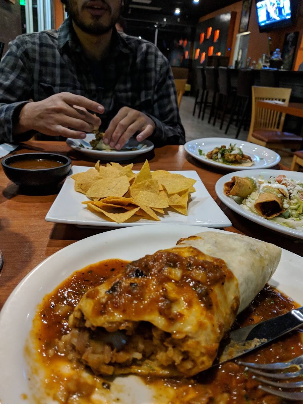 El zarape Melrose | restaurant | 3729, 4809 Melrose Ave, Los Angeles, CA 90029, USA | 3238484609 OR +1 323-848-4609