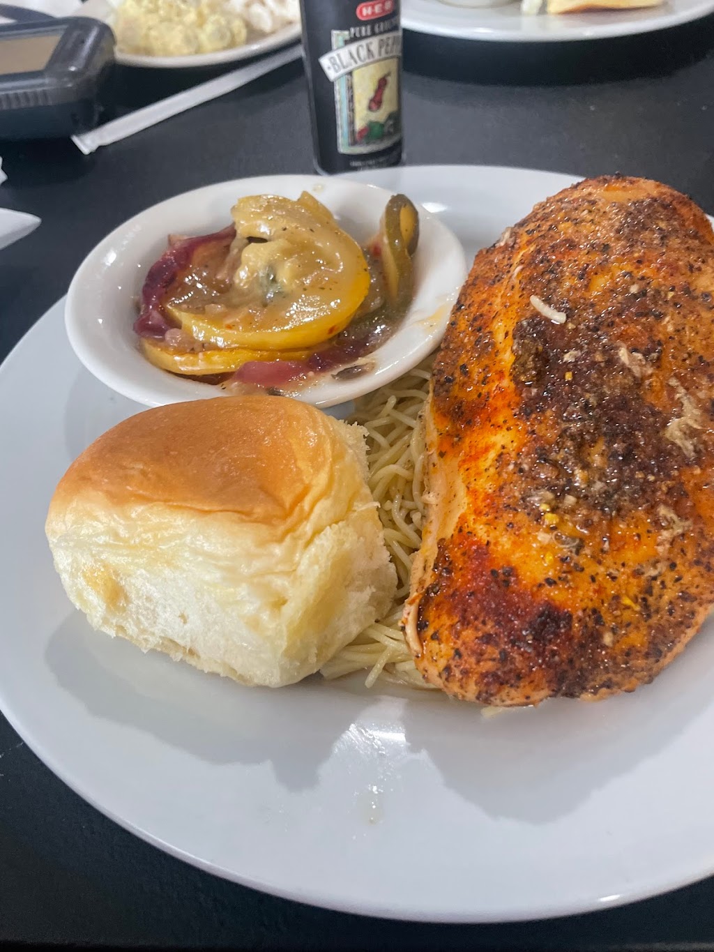 The Biscuit Barn | restaurant | 425 N Vineyard Ave St, Sinton, TX 78387, USA | 3615873098 OR +1 361-587-3098