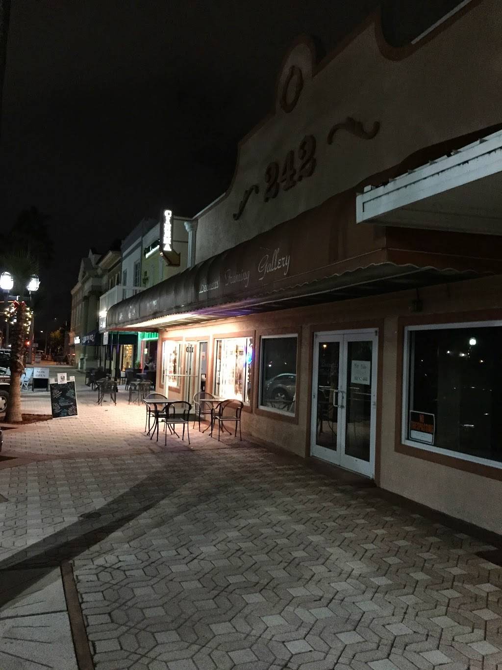 Cinematique Theater | restaurant | 242 S Beach St, Daytona Beach, FL 32114, USA | 3862523118 OR +1 386-252-3118