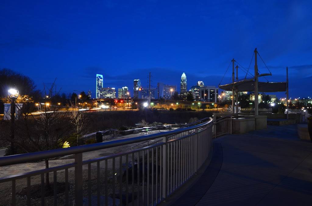 Dresslers | restaurant | 1100 Metropolitan Ave #125, Charlotte, NC 28204, USA | 7049096295 OR +1 704-909-6295