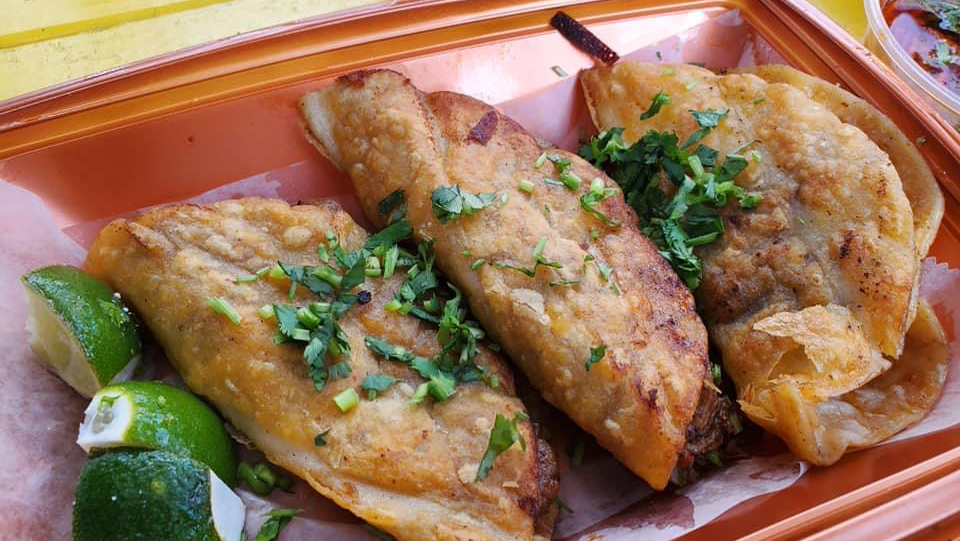 Hola Tacos Cleveland | restaurant | 12718 Larchmere Blvd, Cleveland, OH 44120, USA | 2169389301 OR +1 216-938-9301