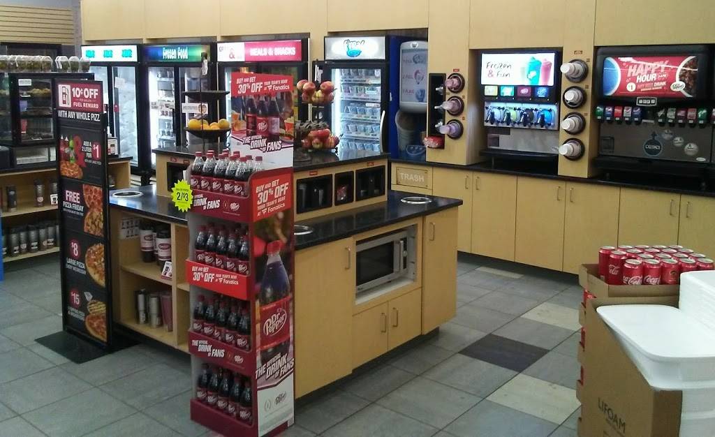 Kum & Go | meal takeaway | 101 Village Dr, Tiffin, IA 52340, USA | 3195452290 OR +1 319-545-2290