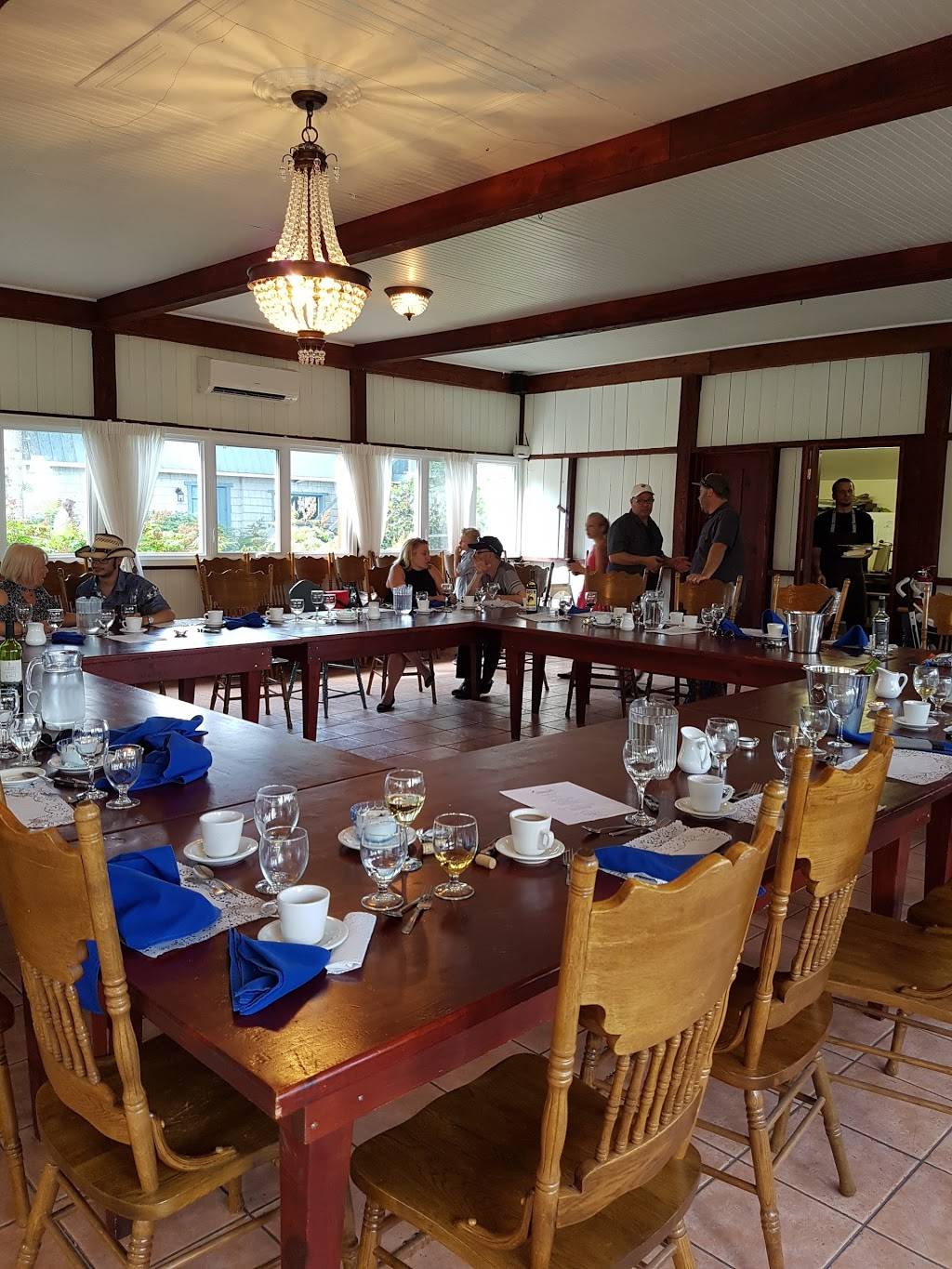 Rabouillere | restaurant | 1073 Rang de lÉgypte, Saint-Valérien-de-Milton, QC J0H 2B0, Canada | 4507934998 OR +1 450-793-4998