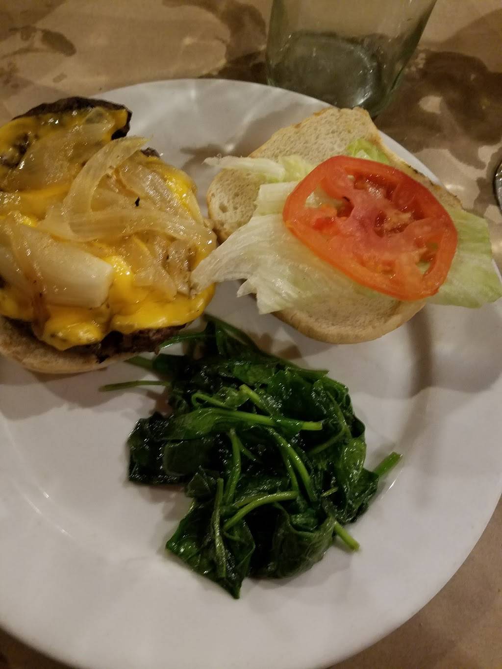 Crossroads Seafood and Steakhouse | restaurant | 106 State Rd 60 East, Plant City, FL 33567, USA | 8137565699 OR +1 813-756-5699