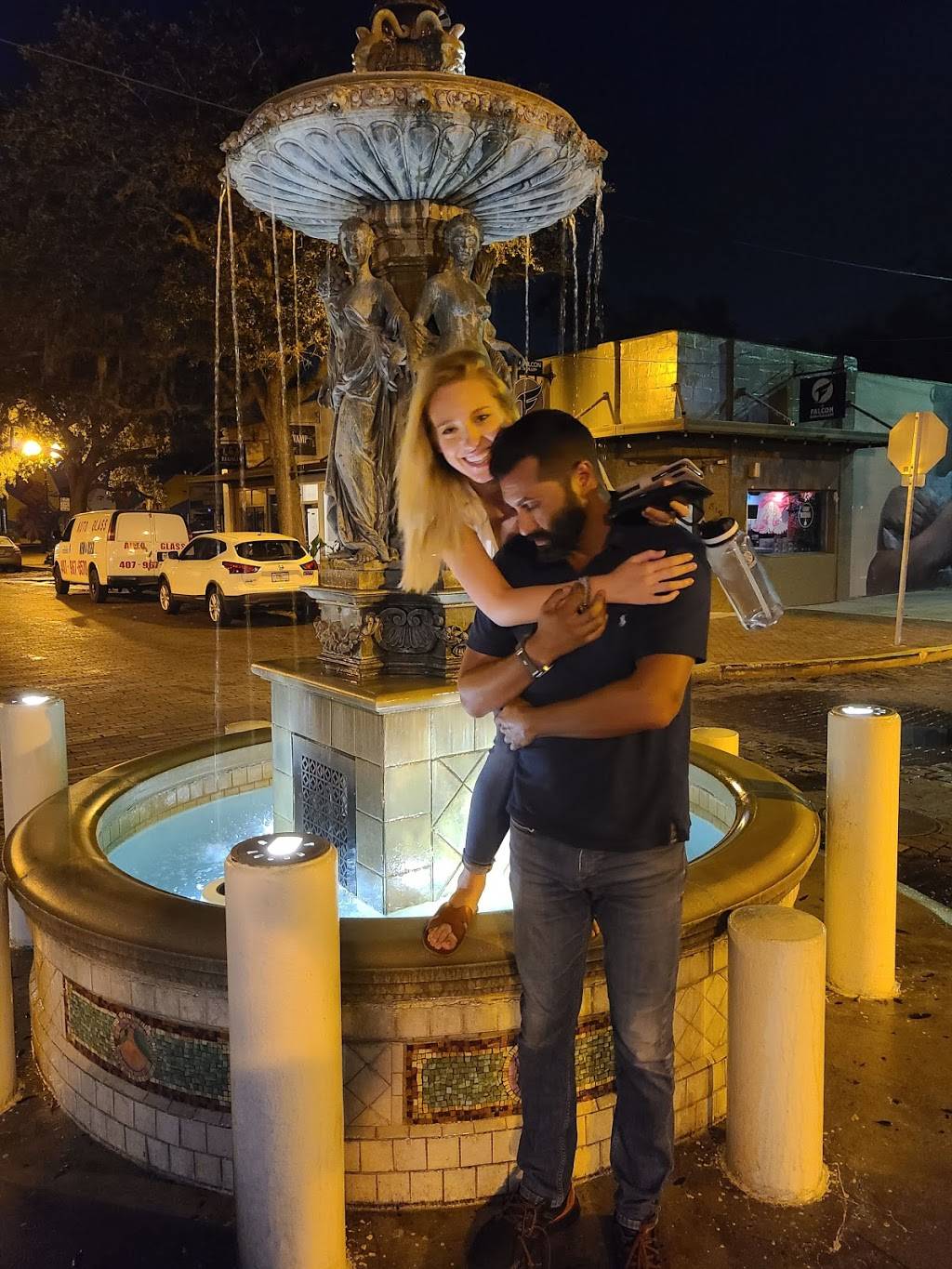 Cavos Bar & Kitchen | restaurant | 900 E Washington St, Orlando, FL 32801, USA | 3213527600 OR +1 321-352-7600