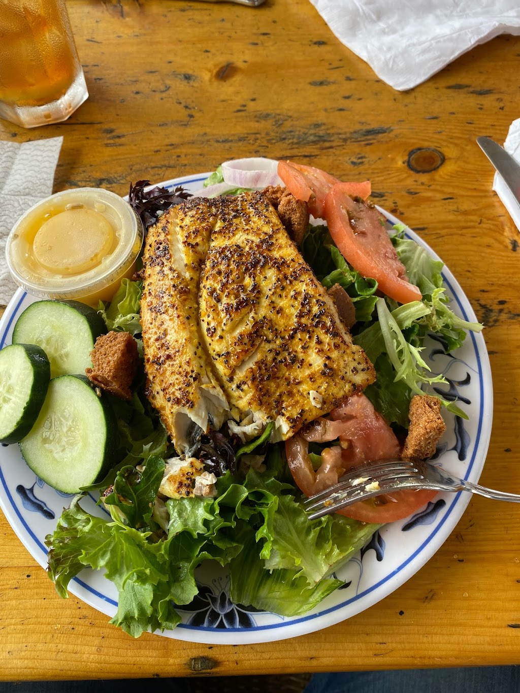 Cattails Cove | restaurant | 22 E Hodeck St, Cedarville, MI 49719, USA | 9064842995 OR +1 906-484-2995