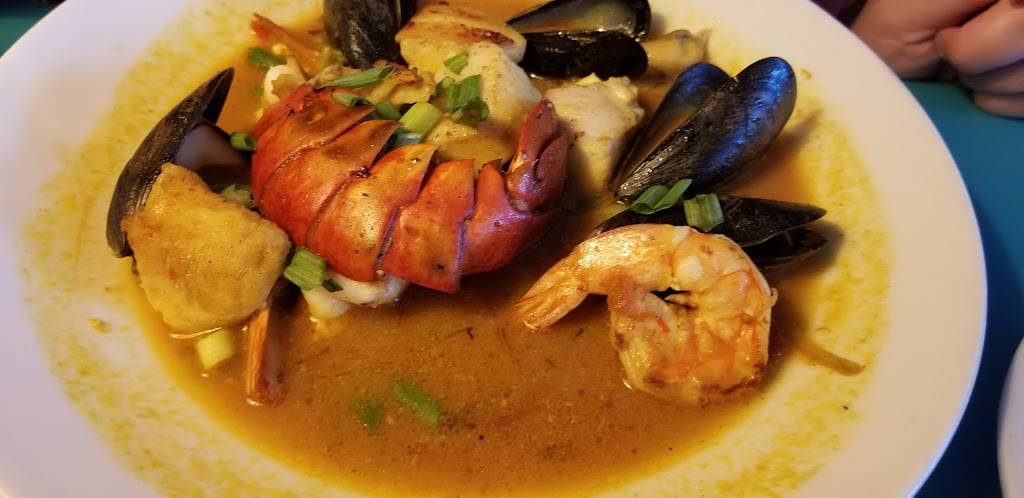 Red Light Kitchen & Lounge | restaurant | 780 N Limestone, Lexington, KY 40505, USA | 8592525277 OR +1 859-252-5277