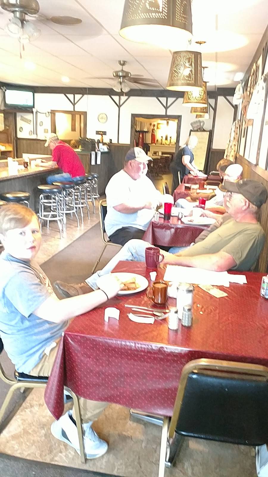 New Florence Family Restaurant | restaurant | 182 Ligonier St, New Florence, PA 15944, USA | 7242352511 OR +1 724-235-2511