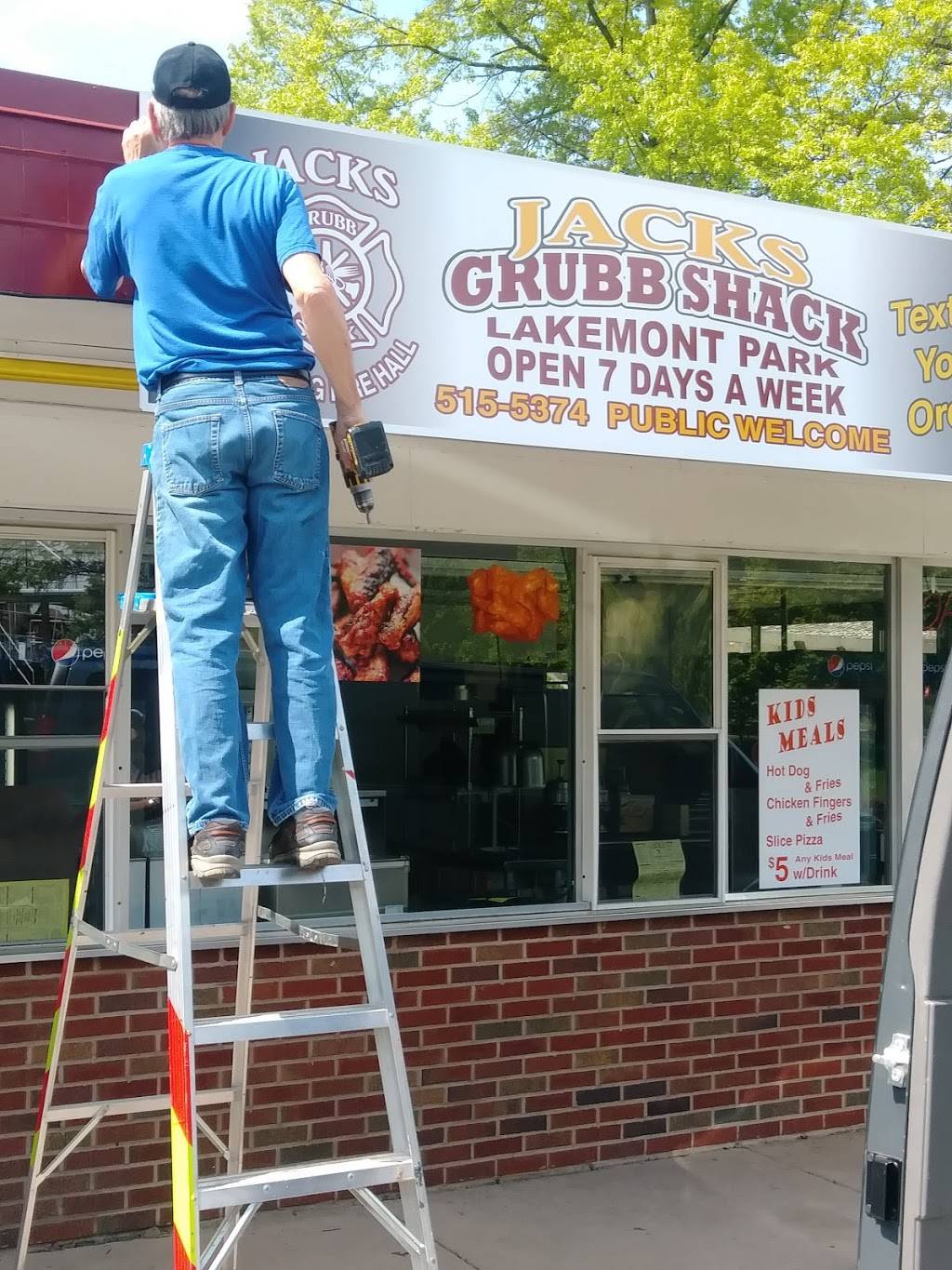 Jacks Grubb Shack | restaurant | 2805 Washington Ave, Altoona, PA 16601, USA | 8149438440 OR +1 814-943-8440