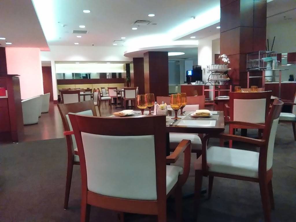 C2 Restaurant Bar Lounge | restaurant | 8800 Euclid Ave, Cleveland, OH 44106, USA | 2167074054 OR +1 216-707-4054