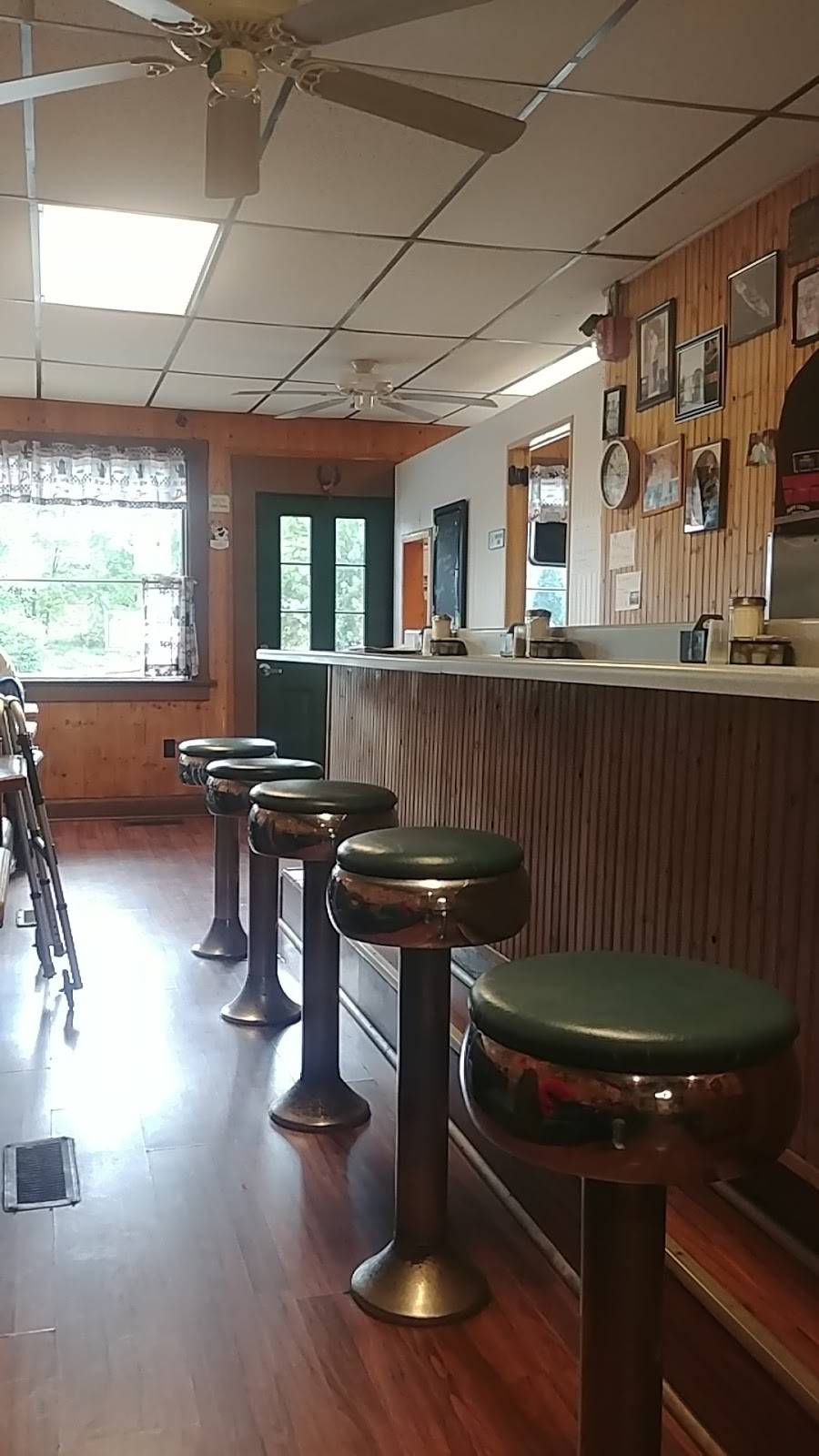 Pop Jacksons Restaurant | restaurant | 280 Benton Rd, Salem, OH 44460, USA | 3303378060 OR +1 330-337-8060