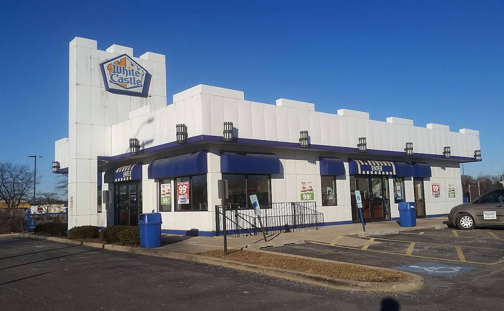 White Castle | restaurant | 120 S Bolingbrook Dr, Bolingbrook, IL 60440, USA | 6307393336 OR +1 630-739-3336