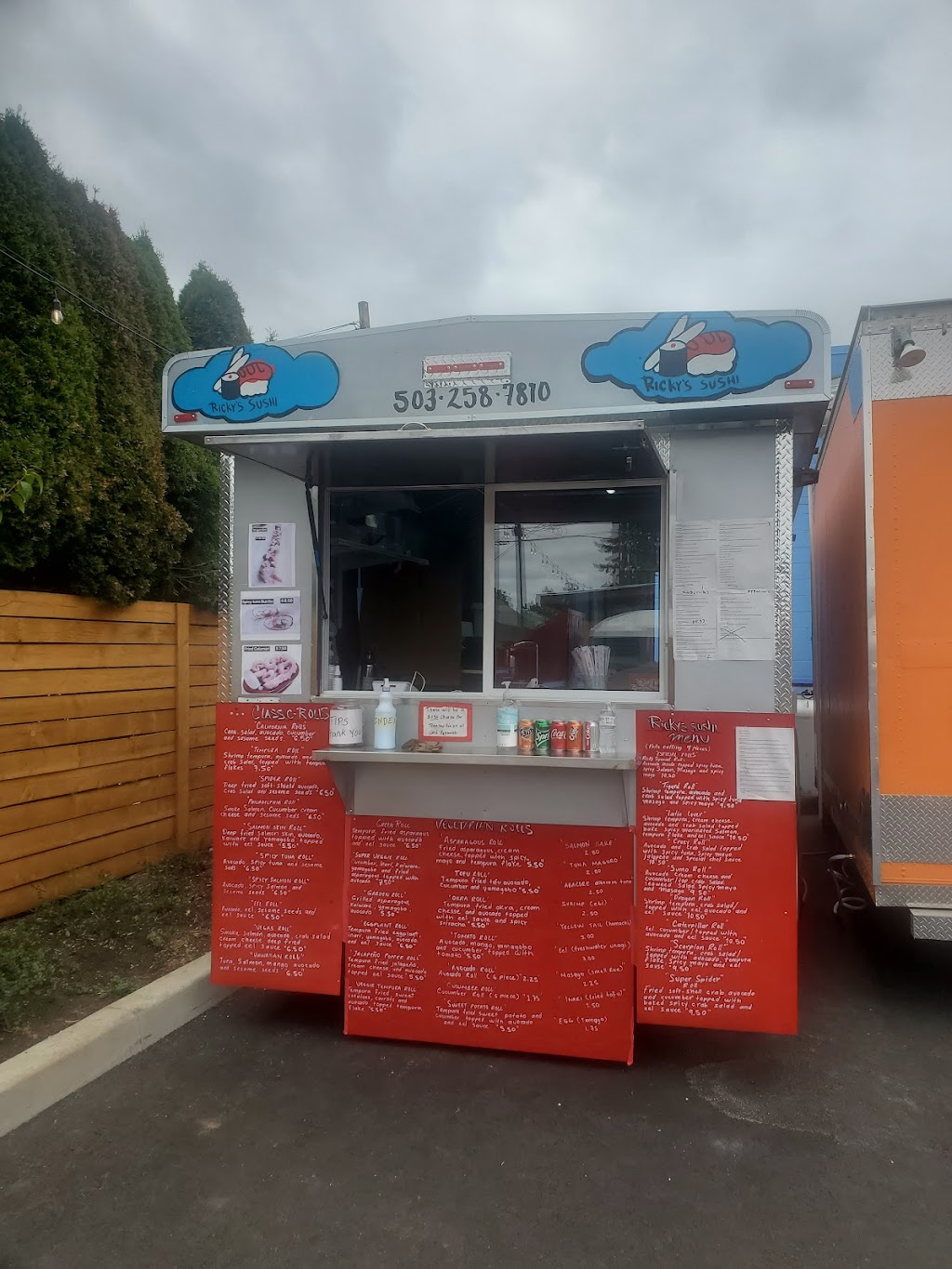 Rickys Sushi - Portland Oregon | restaurant | 8220 NE Davis St #17, Portland, OR 97220, USA | 5032587810 OR +1 503-258-7810