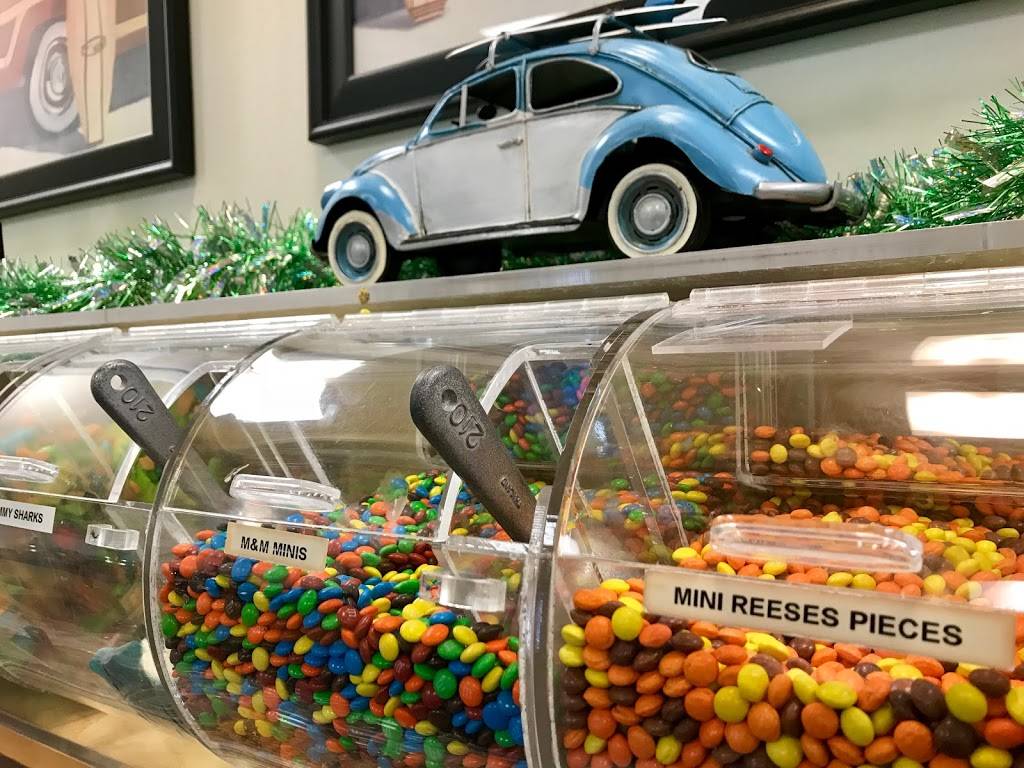 Big Kahuna Frozen Yogurt | restaurant | 1250 Shaw Ave, Clovis, CA 93612, USA | 5593228340 OR +1 559-322-8340