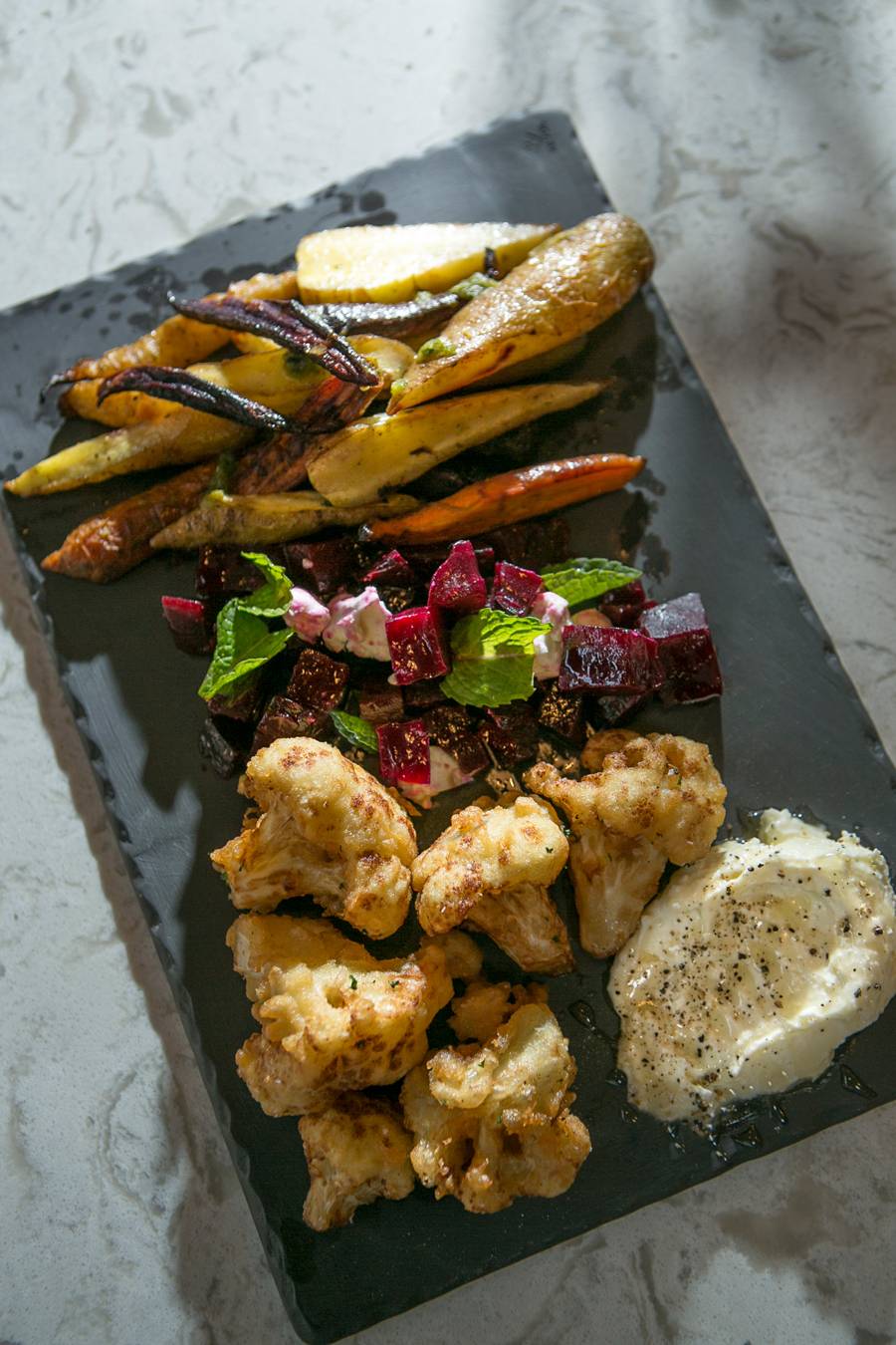 Alatri Bros | restaurant | 4926 Cordell Ave, Bethesda, MD 20814, USA | 3017186427 OR +1 301-718-6427