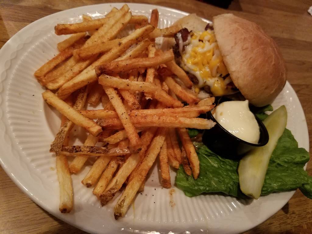 The Grill at Waterford | restaurant | 13548 Waterford Pl, Midlothian, VA 23112, USA | 8047630555 OR +1 804-763-0555