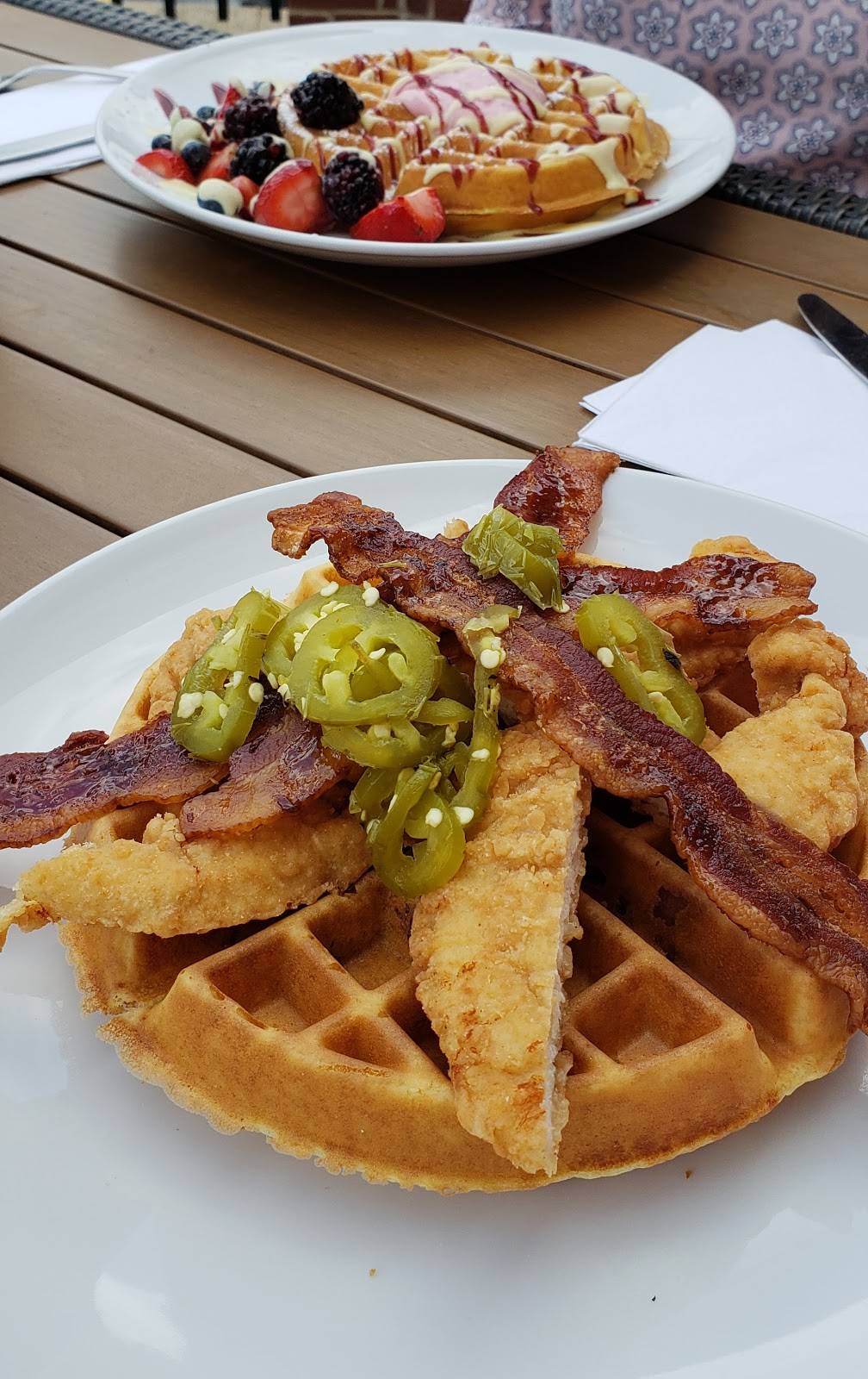 Wildberry Pancakes and Cafe | bakery | 1783 N Milwaukee Ave, Libertyville, IL 60048, USA | 8472477777 OR +1 847-247-7777