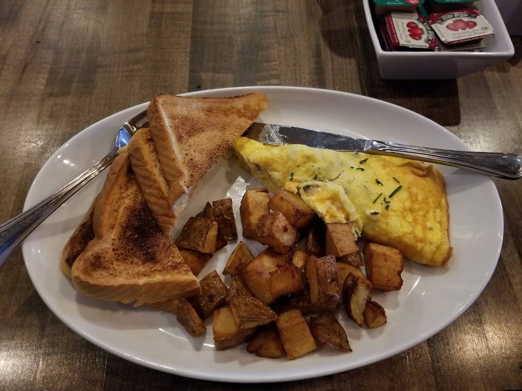 Fionn MacCools | restaurant | 2180 Islington Ave, Etobicoke, ON M9P 3P2, Canada | 6474171109 OR +1 647-417-1109