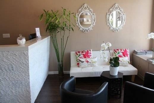 Skin Station, Yonkers | restaurant | 2500 Central Park Ave, Yonkers, NY 10710, USA | 9143953260 OR +1 914-395-3260