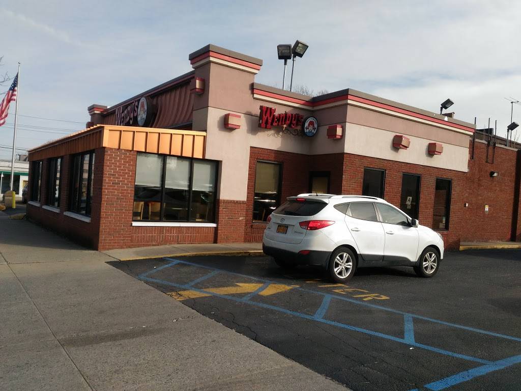 Wendys | restaurant | 220-06 Northern Blvd, Bayside, NY 11361, USA | 7182243636 OR +1 718-224-3636
