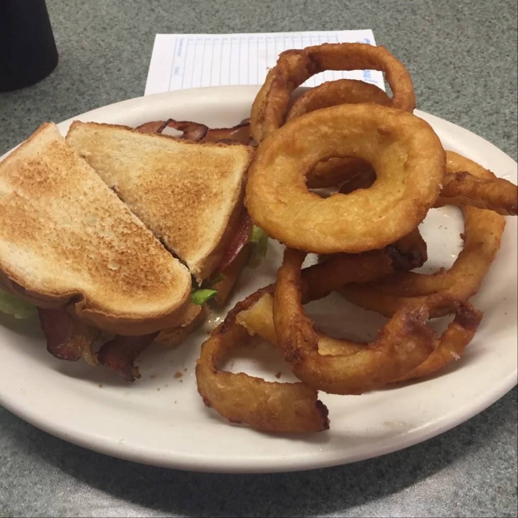 Early Bird Diner | restaurant | 211 S 15th St, New Castle, IN 47362, USA | 7655293722 OR +1 765-529-3722