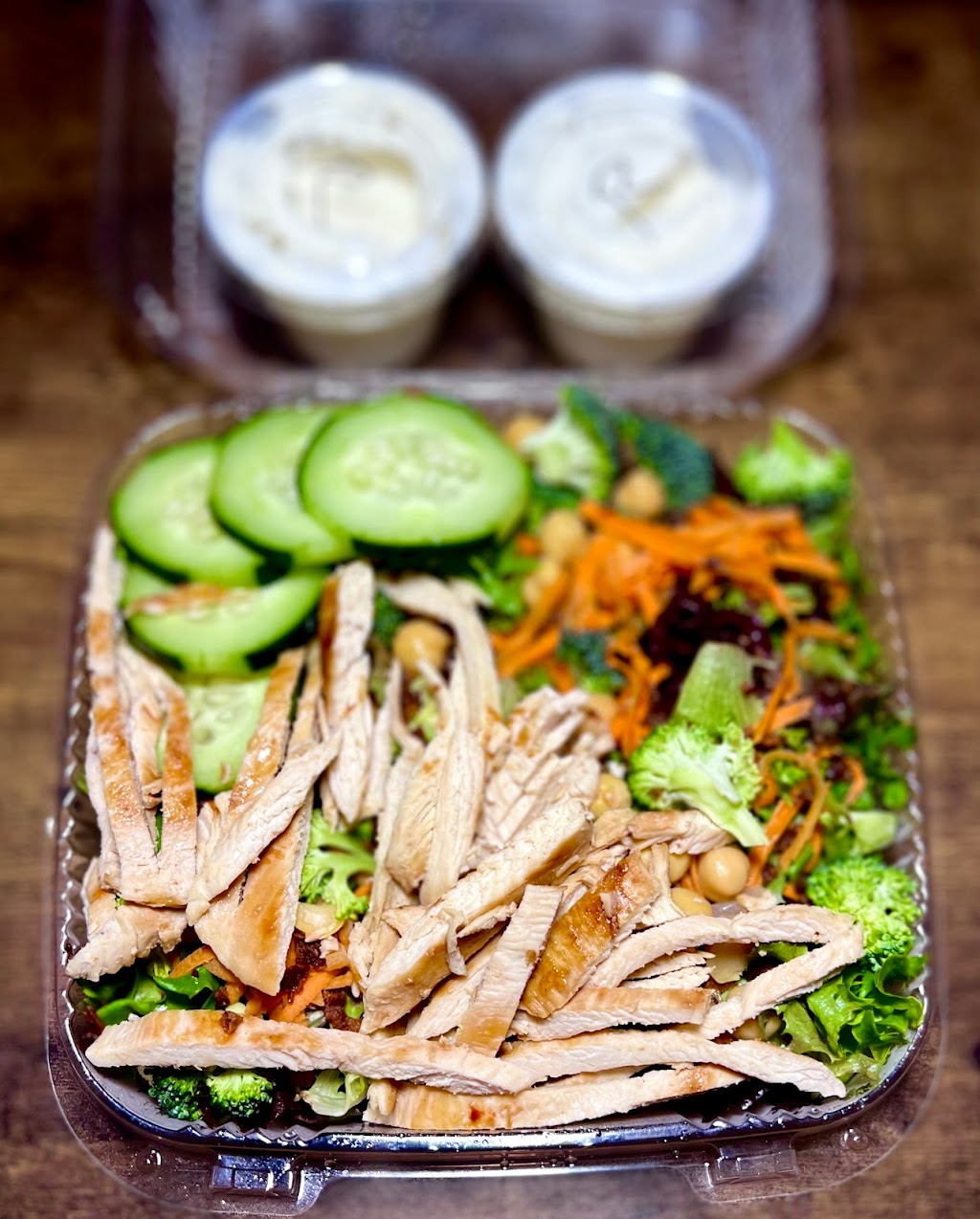 The Lettuce Bar | restaurant | 1400 Park St, Hartford, CT 06106, USA | 8604704511 OR +1 860-470-4511