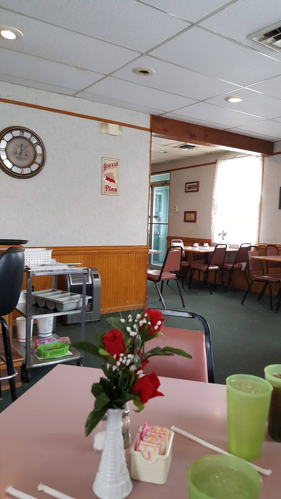 Windy Hill Restaurant | restaurant | 13120 Clear Spring Rd, Clear Spring, MD 21722, USA | 3018422827 OR +1 301-842-2827