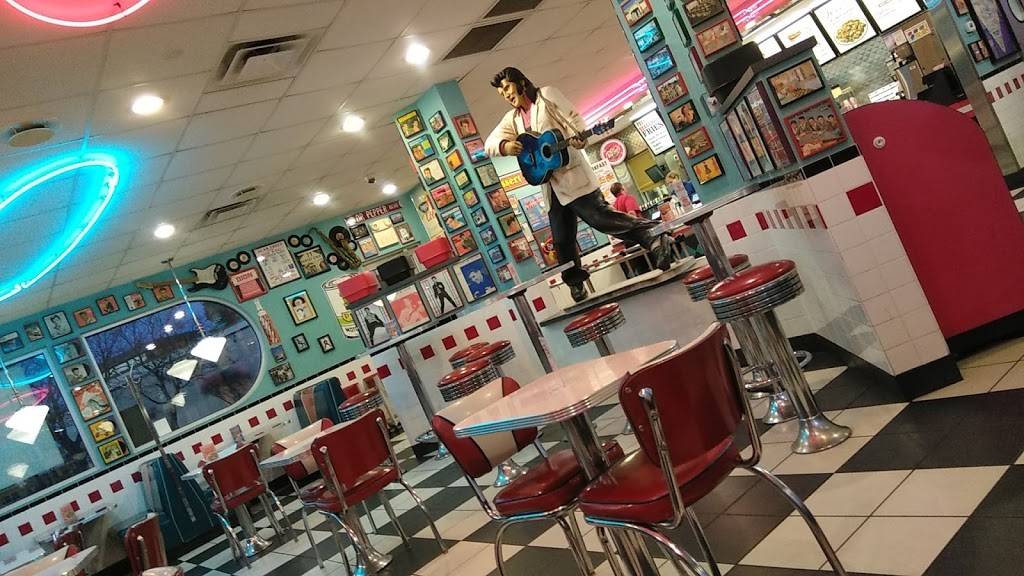 Spangles | restaurant | 612 N Tyler Rd, Wichita, KS 67212, USA | 3167211769 OR +1 316-721-1769