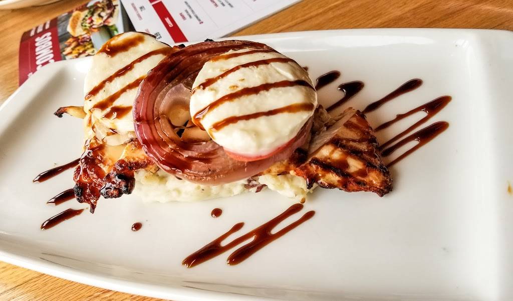 Applebees Grill + Bar | restaurant | 100 Westgate Center Dr, Hadley, MA 01035, USA | 4132535799 OR +1 413-253-5799